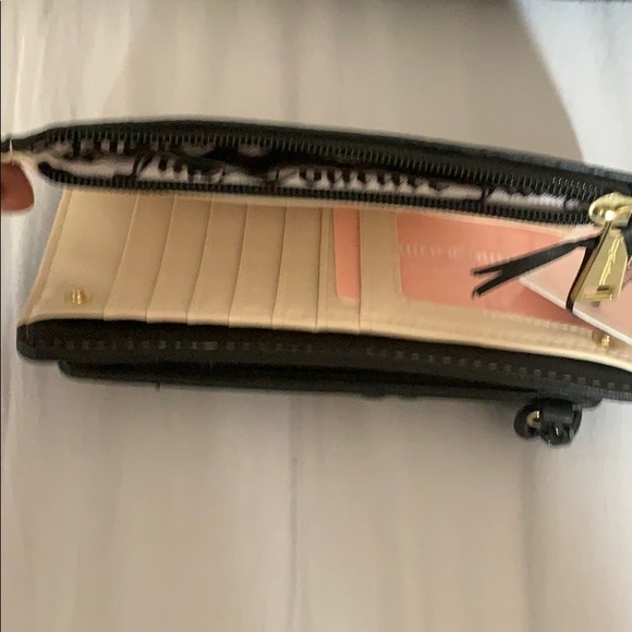 Wallet - Picture 4 of 4